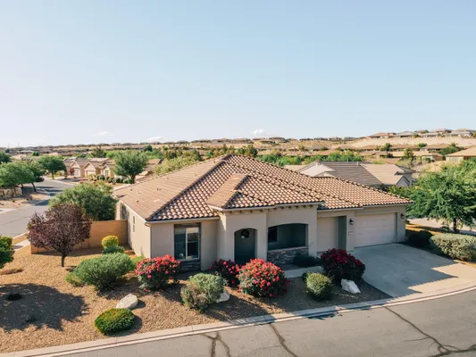 Property Slideshow image 2 of 37 | 4983 azalea cir, St George, UT, 84790