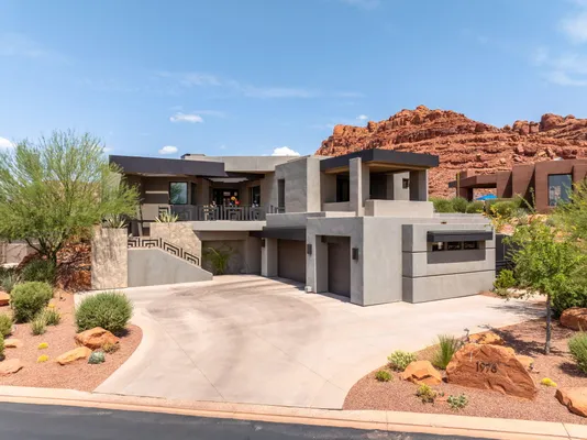 Property Slideshow image 2 of 61 | 1978 w cougar rock cir, St George, UT, 84770