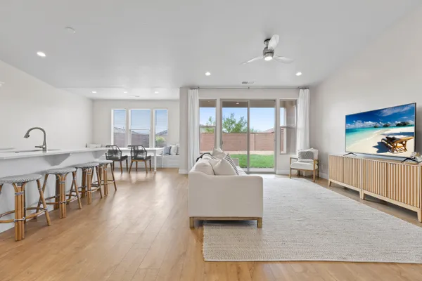 Property Slideshow image 2 of 33 | 133 w white pearl dr, Washington, UT, 84780