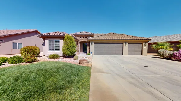 Property Slideshow image 2 of 49 | 4260 s painted finch dr, St George, UT, 84790