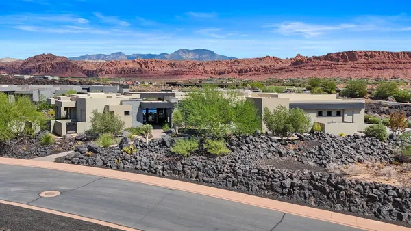 Property Slideshow image 3 of 83 | 2578 n kiva cir, St George, UT, 84770