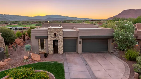 Property Slideshow image 2 of 76 | 2139 w cougar rock cir 131, St George, UT, 84770