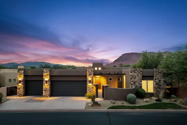 Property Slideshow image 3 of 27 | 3052 n snow canyon pkwy 105, St George, UT, 84770