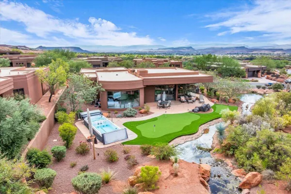 Property Slideshow image 3 of 40 | 2331 w entrada trl 106, St George, UT, 84770