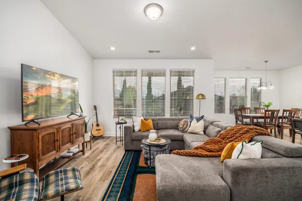 Property Slideshow image 3 of 32 | 233 w green jade dr, Washington, UT, 84780