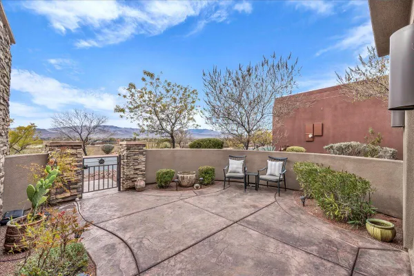Property Slideshow image 3 of 31 | 2139 w cougar rock cir 195, St George, UT, 84770