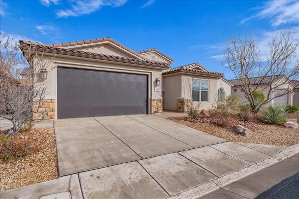 Property Slideshow image 3 of 41 | 166 w white pearl dr, Washington, UT, 84780