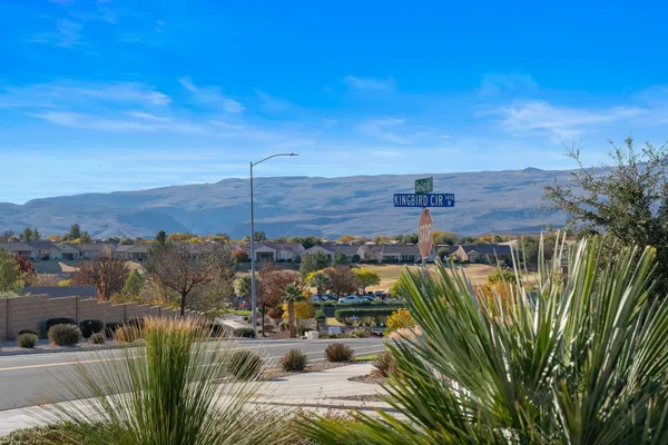 Property Slideshow image 3 of 55 | 4281 s kingbird cir, St George, UT, 84790