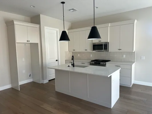 Property Slideshow image 2 of 25 | 964 w hamilton ave, Toquerville, UT, 84774