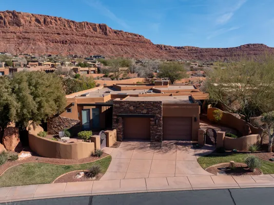 Property Slideshow image 2 of 53 | 2588 sinagua trl 6, St George, UT, 84770