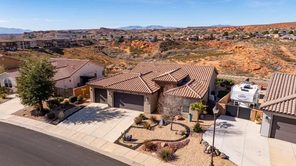 Property Slideshow image 3 of 34 | 687 n millcreek springs dr, Washington, UT, 84780