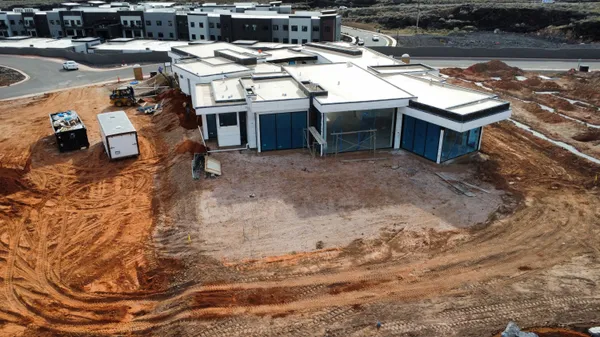 Property Slideshow image 3 of 47 | 2874 w indian peaks cir, St George, UT, 84770