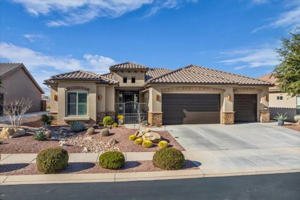 Property Slideshow image 3 of 53 | 1376 w garnet ridge dr, St George, UT, 84790