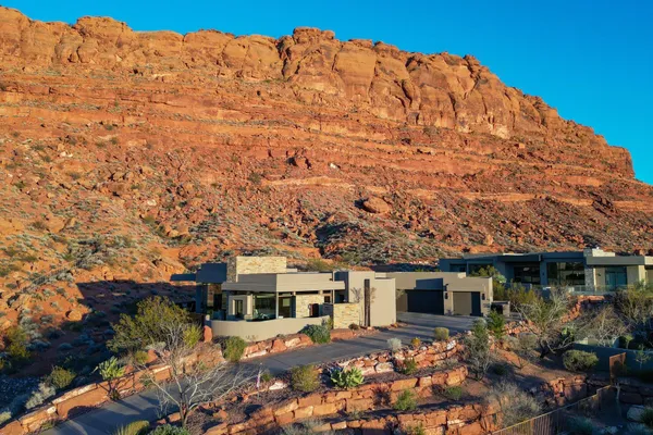 Property Slideshow image 2 of 57 | 3052 n snow canyon pkwy 210, St George, UT, 84770