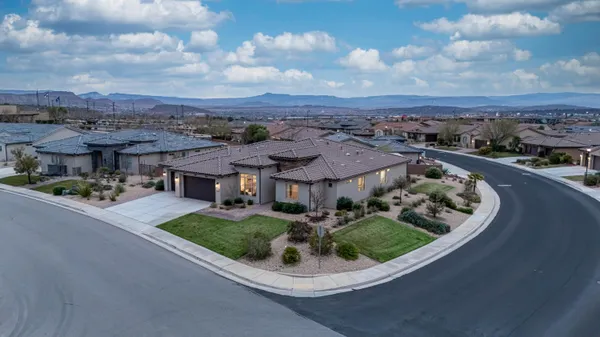 Property Slideshow image 2 of 161 | 279 w sunstone way, Washington, UT, 84780