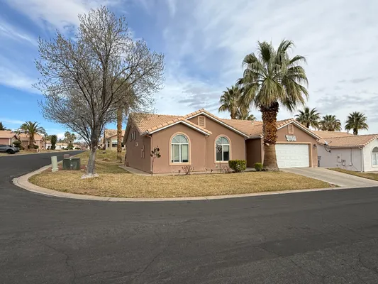 Property Slideshow image 3 of 29 | 210 n mall dr apt 115, St George, UT, 84790