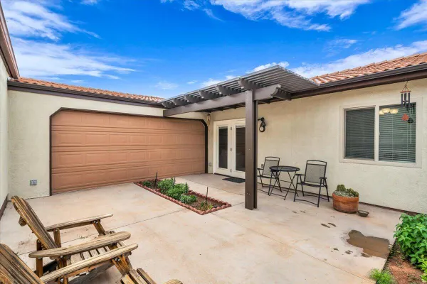 Property Slideshow image 2 of 32 | 1331 n dixie downs rd unit 117, St George, UT, 84770