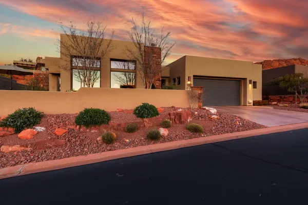 Property Slideshow image 2 of 33 | 3052 n snow canyon pkwy unit 168, St George, UT, 84770