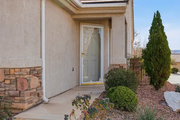 Property Slideshow image 3 of 19 | 4358 s laurel green dr, St George, UT, 84790