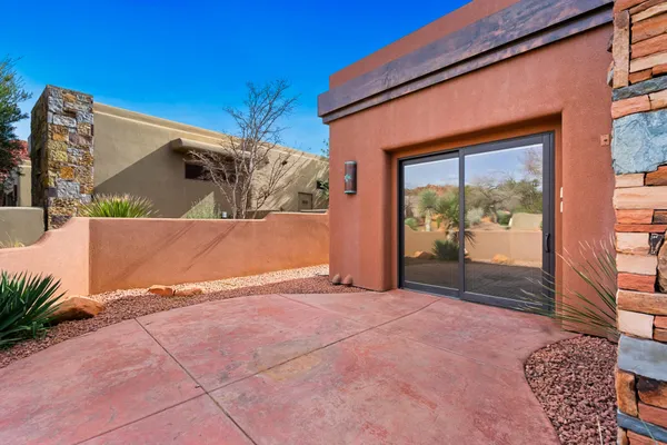 Property Slideshow image 3 of 101 | 3052 n snow canyon pkwy unit 6, St George, UT, 84770