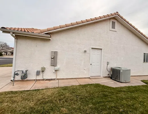 Property Slideshow image 2 of 23 | 210 n mall 27, St George, UT, 84790