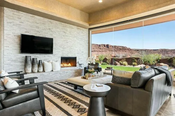Property Slideshow image 2 of 27 | 2549 w sinagua trl, St George, UT, 84770