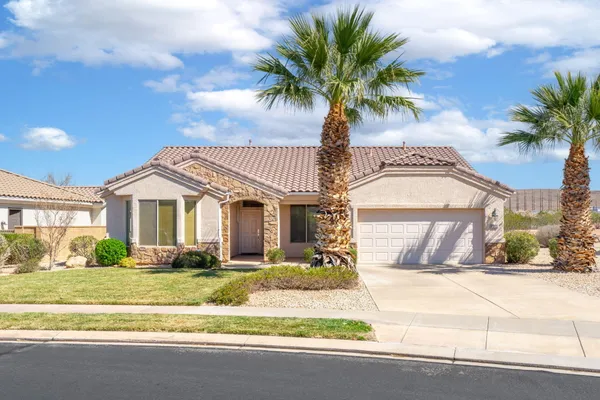 Property Slideshow image 2 of 61 | 4815 ironwood dr, St George, UT, 84790