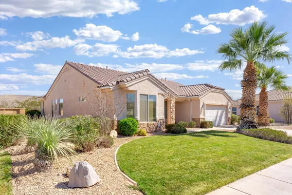 Property Slideshow image 3 of 61 | 4815 ironwood dr, St George, UT, 84790