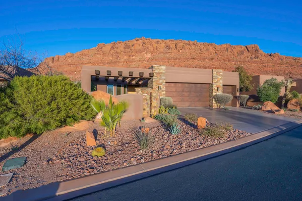 Property Slideshow image 3 of 57 | 2336 w entrada trl 36, St George, UT, 84770
