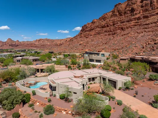 Property Slideshow image 2 of 49 | 2226 w lomaki cir, St George, UT, 84770