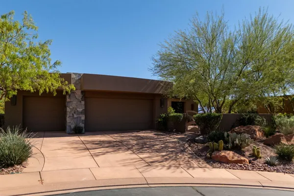 Property Slideshow image 3 of 35 | 2331 w entrada trl 85, St George, UT, 84770