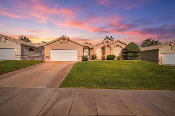 Property Slideshow image 2 of 27 | 225 n valley view dr 103, St George, UT, 84770