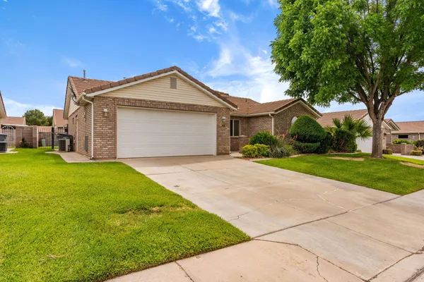 Property Slideshow image 2 of 25 | 1134 e 900 st 48, St George, UT, 84790