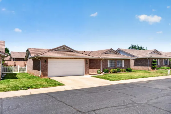Property Slideshow image 3 of 41 | 1055 e 900 s 39, St George, UT, 84770