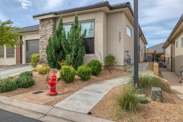 Property Slideshow image 3 of 36 | 1151 w graham dr, St George, UT, 84790