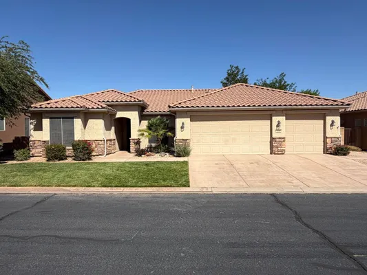 Property Slideshow image 2 of 41 | 4996 s mosaic dr, St George, UT, 84790