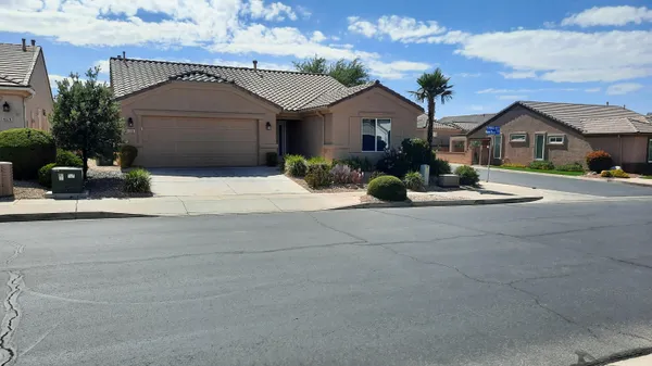 Property Slideshow image 2 of 46 | 4368 s ironwood dr, St George, UT, 84790