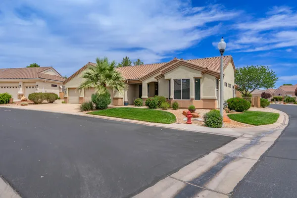 Property Slideshow image 3 of 94 | 4631 s siesta dr, St George, UT, 84790