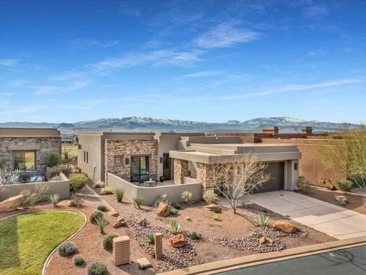 Property Slideshow image 2 of 24 | 2139 w cougar rock cir 155, St George, UT, 84770