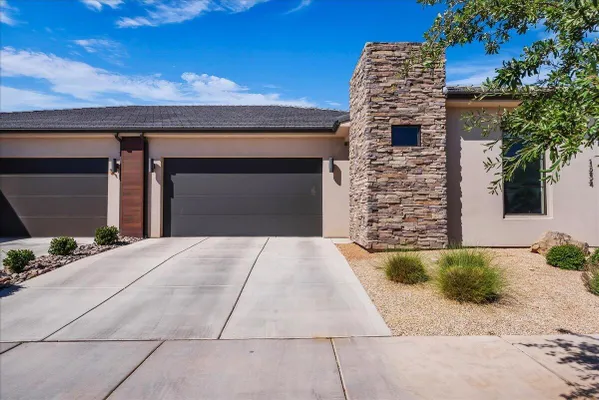 Property Slideshow image 3 of 31 | 1254 w hopewell dr, St George, UT, 84790
