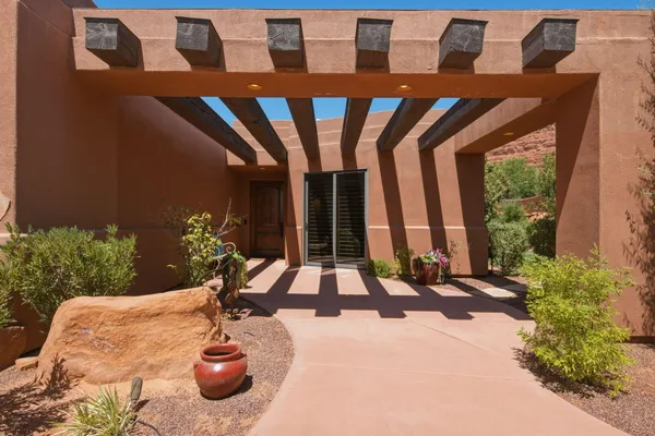 Property Slideshow image 3 of 38 | 2336 w entrada trl 23, St George, UT, 84770