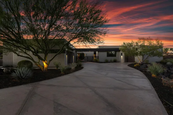 Property Slideshow image 2 of 60 | 2442 n kiva trl, St George, UT, 84770