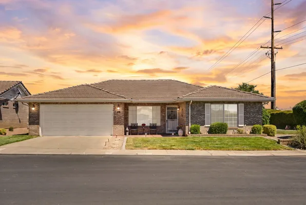 Property Slideshow image 3 of 30 | 1055 e 900 s 26, St George, UT, 84790
