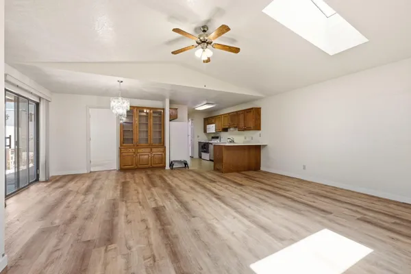 Property Slideshow image 3 of 18 | 1331 n dixie downs rd 136, St George, UT, 84770