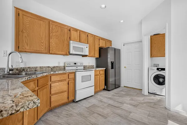 Property Slideshow image 3 of 37 | 1448 w summer poppy dr, St George, UT, 84790