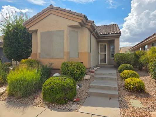 Property Slideshow image 2 of 30 | 4532 cold river dr, St George, UT, 84790