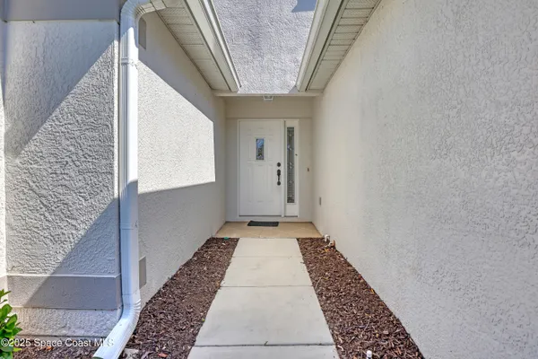 Property Slideshow image 2 of 29 | 1692 keys gate dr, Melbourne, FL, 32940