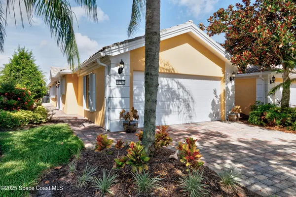 Property Slideshow image 3 of 40 | 4944 corsica sq, Vero Beach, FL, 32967