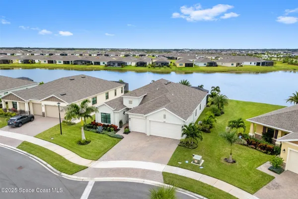 Property Slideshow image 3 of 84 | 1143 great belt cir, Melbourne, FL, 32940