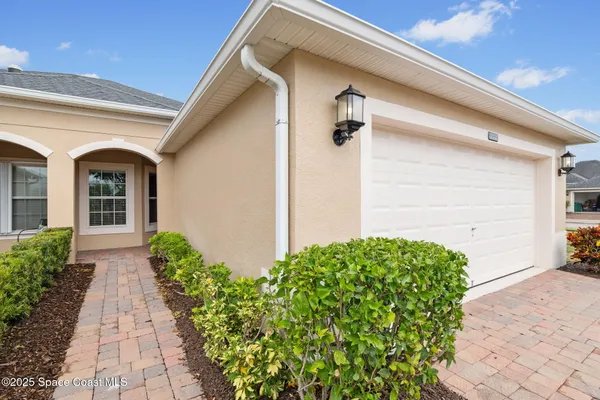 Property Slideshow image 2 of 30 | 3386 bancroft dr, Melbourne, FL, 32940